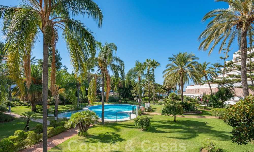 Renovated flat for sale in the iconic first line beach complex Gray D'Albion in Puerto Banus, Marbella 28350