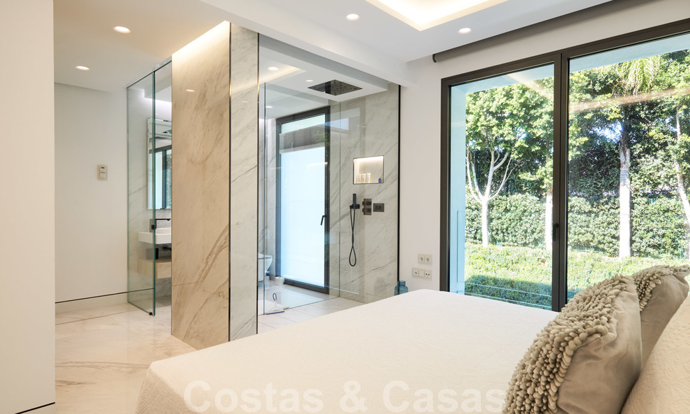 Private resale! Brand new on the market. Ultra deluxe avant garde beach front apartment for sale in an exclusive complex on the New Golden Mile, Marbella - Estepona 28689