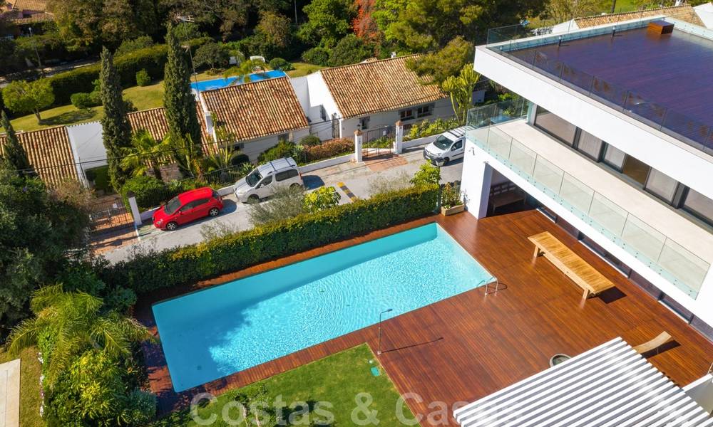 For sale, modern villa ready to move in, within walking distance to Puerto Banus in Nueva Andalucia, Marbella 28651