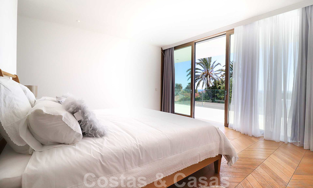For sale, modern villa ready to move in, within walking distance to Puerto Banus in Nueva Andalucia, Marbella 28663