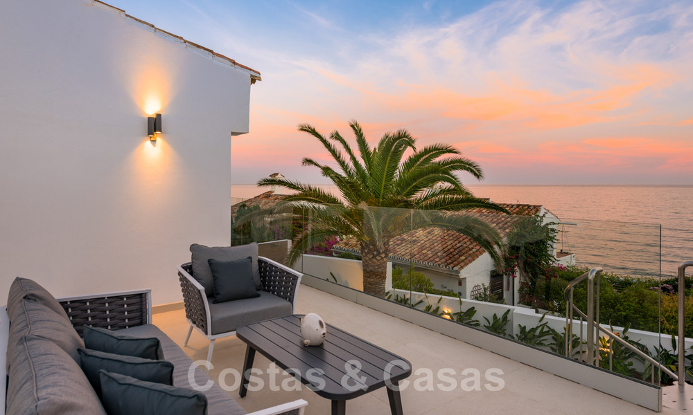 For sale, move-in ready, fully renovated beachfront villa with sea view in Estepona West 28873