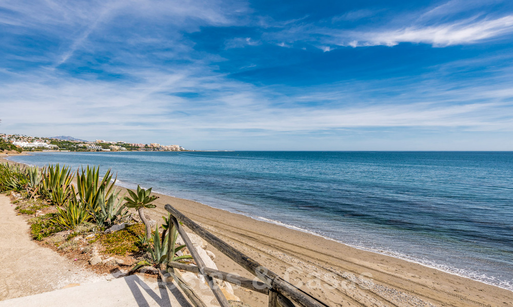 For sale, move-in ready, fully renovated beachfront villa with sea view in Estepona West 28895