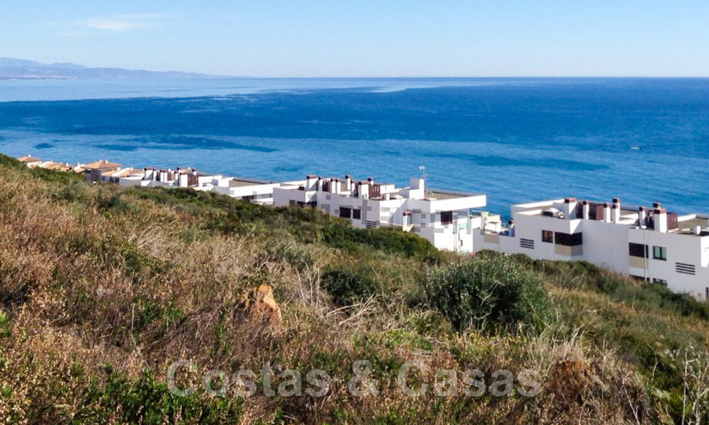 Stylish, new contemporary design villa for sale with panoramic views over the sea, near Estepona 28924