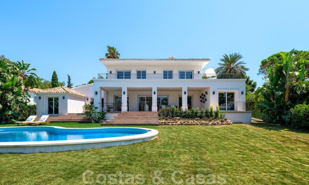 For sale, frontline golf villa, tastefully renovated in sought after, quiet neighbourhood in Guadalmina - Marbella 29216