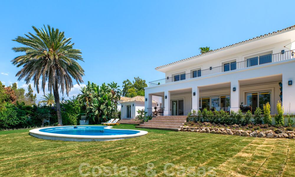 For sale, frontline golf villa, tastefully renovated in sought after, quiet neighbourhood in Guadalmina - Marbella 29217