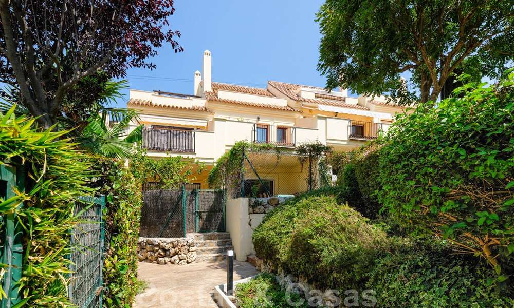 Beautiful townhouse for sale with 3 bedrooms within walking distance of amenities and Puerto Banus in Nueva Andalucia, Marbella 29299