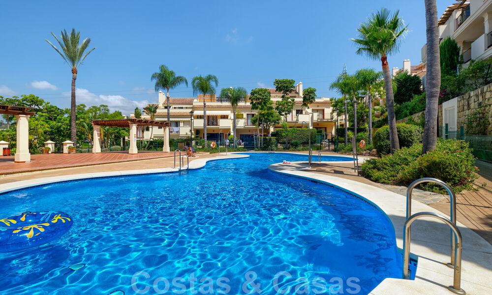 Beautiful townhouse for sale with 3 bedrooms within walking distance of amenities and Puerto Banus in Nueva Andalucia, Marbella 29301