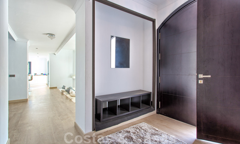 For sale, renovated villa with a contemporary interior on the New Golden Mile, Marbella - Estepona 29376