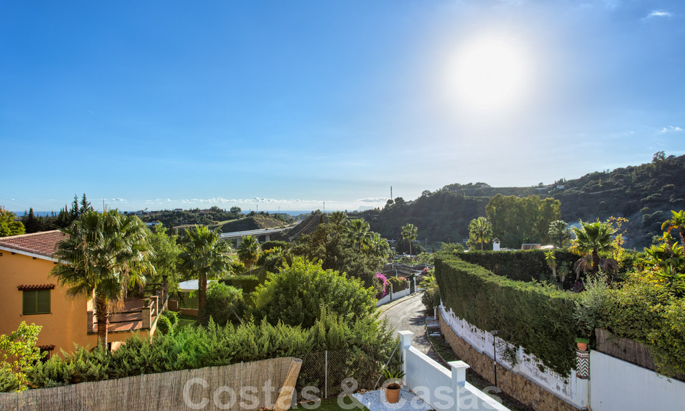For sale, renovated villa with a contemporary interior on the New Golden Mile, Marbella - Estepona 29388