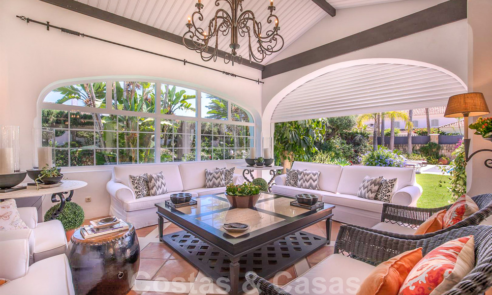 Spectacular elegant beachside mansion for sale in west Marbella 29400