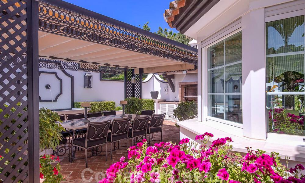 Spectacular elegant beachside mansion for sale in west Marbella 29402