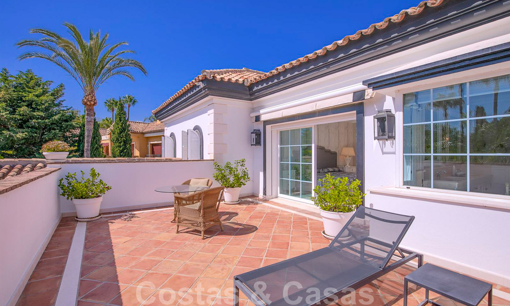 Spectacular elegant beachside mansion for sale in west Marbella 29414