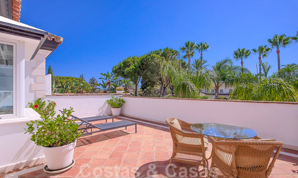 Spectacular elegant beachside mansion for sale in west Marbella 29415