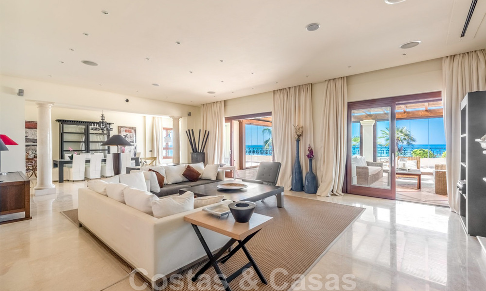 Exclusive first line beach penthouse for sale in Los Monteros, Marbella 29582