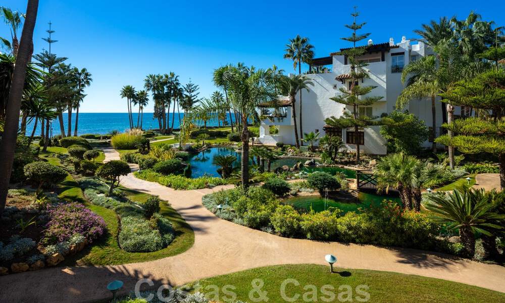 Luxurious fully renovated apartment with stunning sea views for sale in Puente Romano - Golden Mile, Marbella 29900