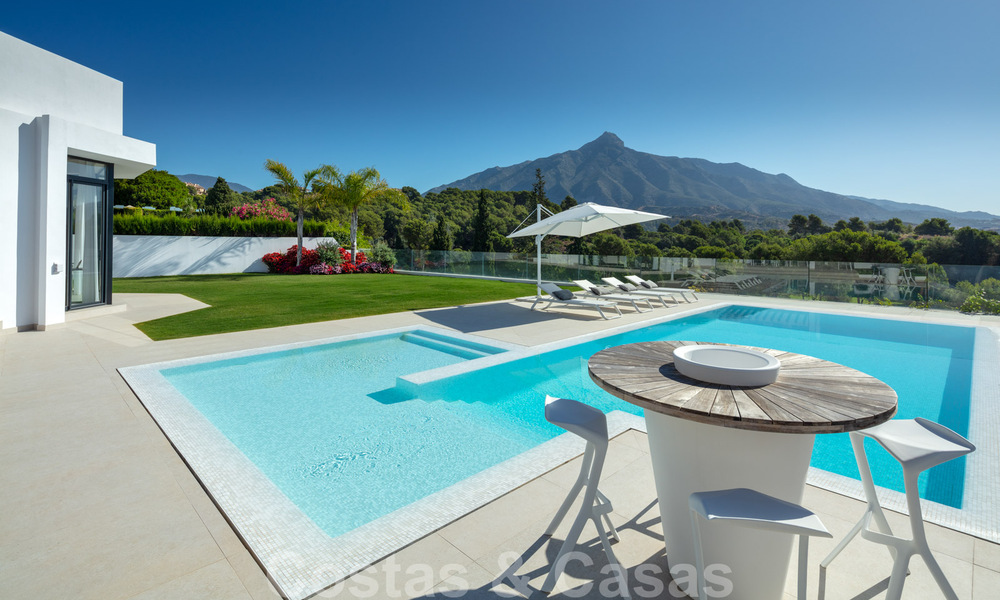 Elegantly renovated villa in Aloha, Nueva Andalucia, Marbella. First line golf on an elevated position with beautiful views. 29927