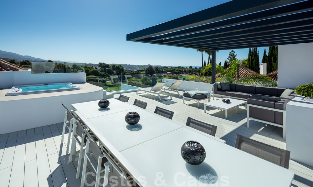 Elegantly renovated villa in Aloha, Nueva Andalucia, Marbella. First line golf on an elevated position with beautiful views. 29929