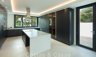 Spacious new modern beachside luxury villa for sale near the golf course in Marbella - Estepona 30165 