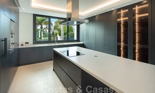 Spacious new modern beachside luxury villa for sale near the golf course in Marbella - Estepona 30166 