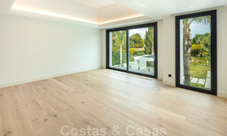 Spacious new modern beachside luxury villa for sale near the golf course in Marbella - Estepona 30168 