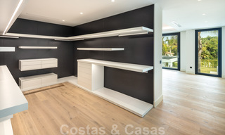 Spacious new modern beachside luxury villa for sale near the golf course in Marbella - Estepona 30169 