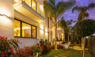 Spacious new modern beachside luxury villa for sale near the golf course in Marbella - Estepona 30182 