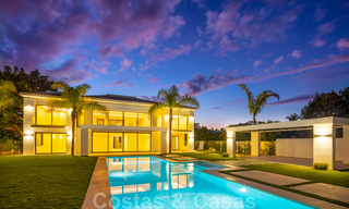 Spacious new modern beachside luxury villa for sale near the golf course in Marbella - Estepona 30184 