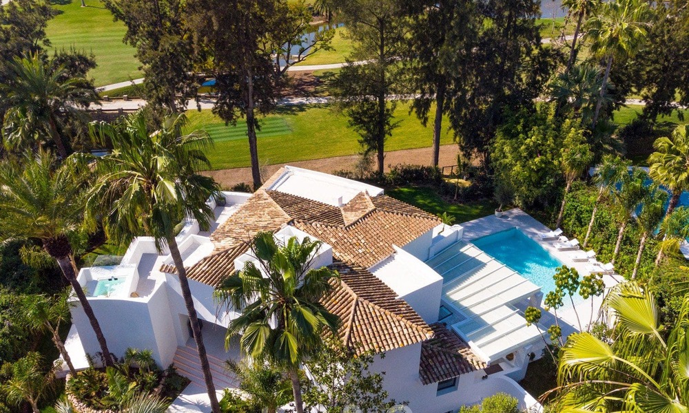 Elegantly renovated frontline golf villa for sale in the heart of the Golf Valley in Nueva Andalucia, Marbella 30026