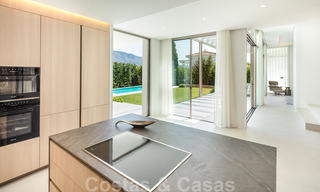 Elegant new built villa for sale with beautiful views of the La Concha mountain in Nueva Andalucia - Marbella 30068 