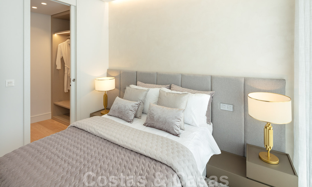 Elegant new built villa for sale with beautiful views of the La Concha mountain in Nueva Andalucia - Marbella 30069