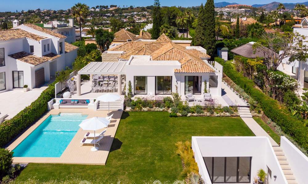 Stylish renovated villa for sale with beautiful views of the mountain range in Nueva Andalucia - Marbella, walking distance to amenities 30293