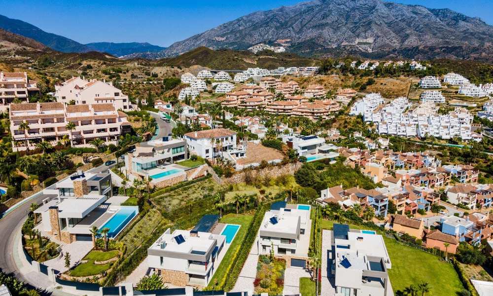 Last villa! Contemporary modern newly built villa with sea views for sale in Nueva Andalucia, Marbella 30316