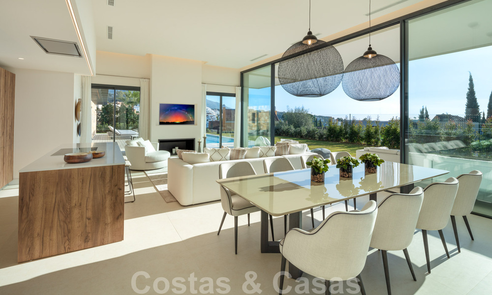 Last villa! Contemporary modern newly built villa with sea views for sale in Nueva Andalucia, Marbella 30325