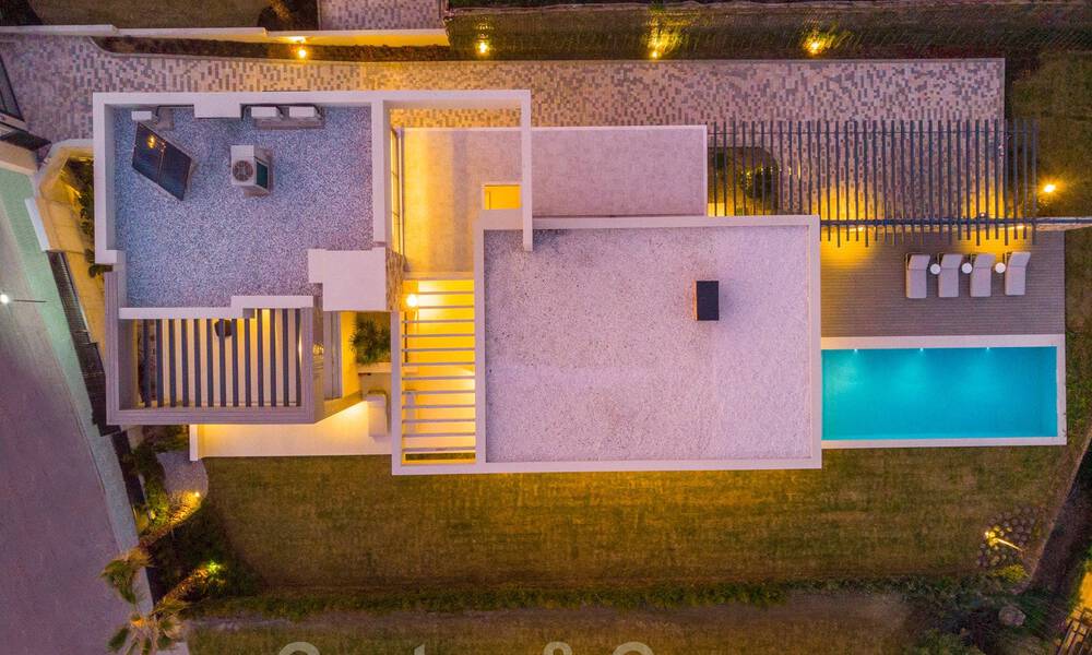 Last villa! Contemporary modern newly built villa with sea views for sale in Nueva Andalucia, Marbella 30348