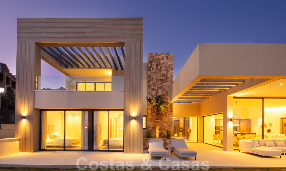 Last villa! Contemporary modern newly built villa with sea views for sale in Nueva Andalucia, Marbella 30353