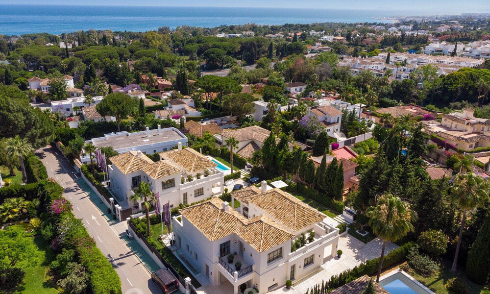 2 Elegant top quality new luxury villas for sale in a classic and Provencal style above the Golden Mile in Marbella 30482