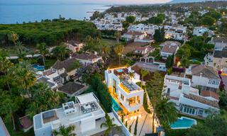 Top location, modern luxury villa for sale in a well-established beachside urbanisation on the Golden Mile in Marbella. Ready to move in. 57219 