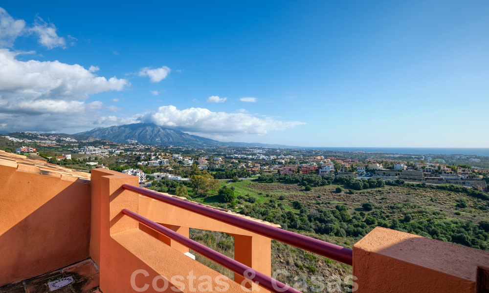 Spacious family townhouse for sale with panoramic coastal and sea views in Benahavis - Marbella 30785
