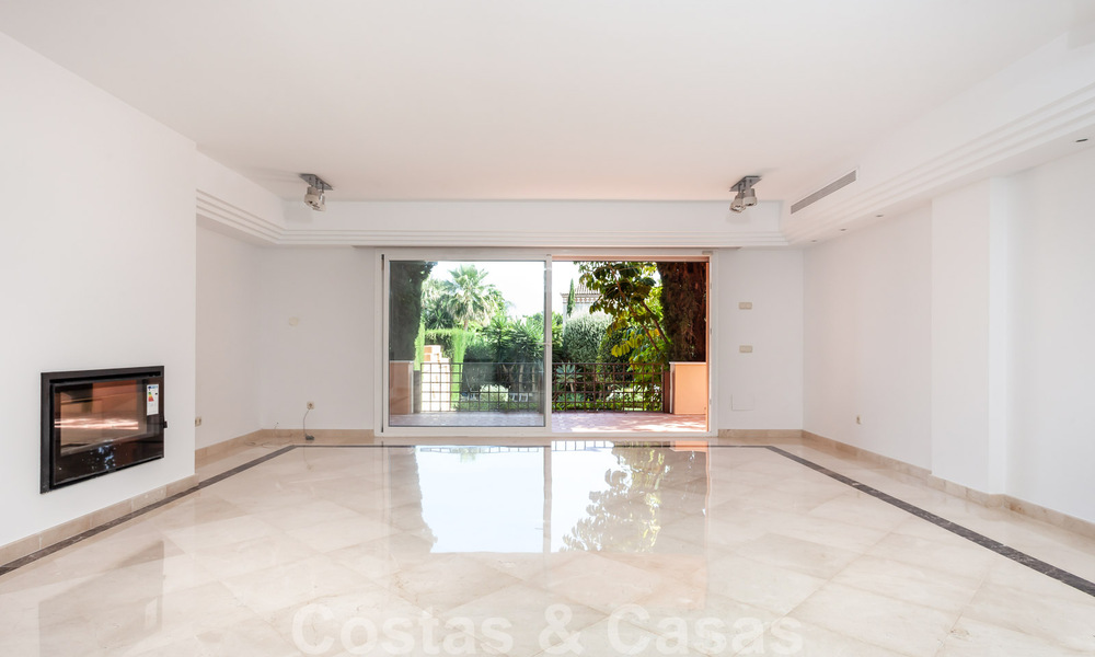 Semi-detached house for sale in a gated community on the Golden Mile in Marbella 30858