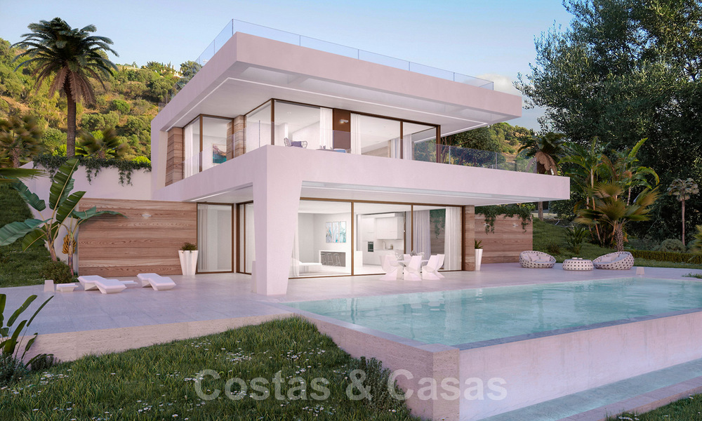 Modern new build villa for sale, directly on the golf course with panoramic golf, mountain and sea views in Estepona 30870