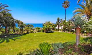 Exclusive apartment for sale with sea views in a frontline beach complex on the New Golden Mile, Marbella - Estepona 30939 