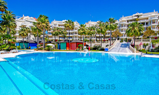 Exclusive apartment for sale with sea views in a frontline beach complex on the New Golden Mile, Marbella - Estepona 30949 
