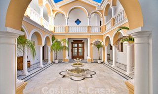 Stately classic Mediterranean style country villa for sale on the New Golden Mile near the beach and Estepona Centre 31403 