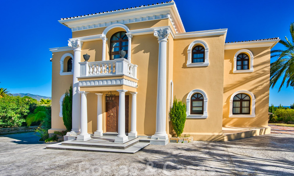 Stately classic Mediterranean style country villa for sale on the New Golden Mile near the beach and Estepona Centre 31437