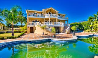 Stately classic Mediterranean style country villa for sale on the New Golden Mile near the beach and Estepona Centre 31443 