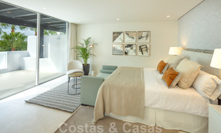 Prime location, fully renovated penthouse with partial sea views for sale in Puente Romano - Golden Mile, Marbella 31246 