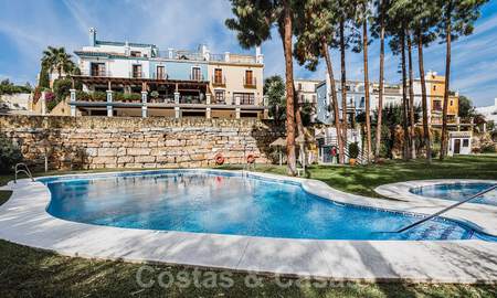 Renovated family home for sale in gated complex close to Puente Romano on the Golden Mile in Marbella 31292