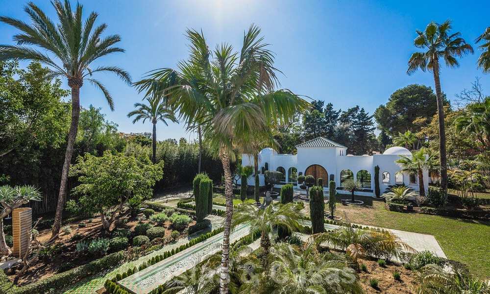 Unique Andalusian-Moorish style mansion at walking distance to the beach and the golf course for sale in west Marbella 31314