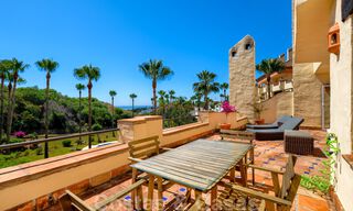 Spacious apartment with a large terrace for sale in a complex on the Golden Mile in Marbella 31362 