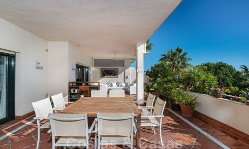 Spacious luxury flat with a large terrace in a small residence on the Golden Mile for sale in Marbella 31449